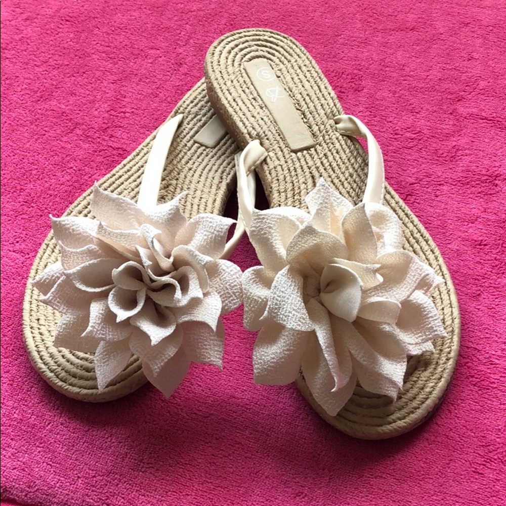 👠Pretty & Unique sandals👡